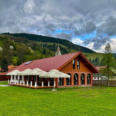 Biotour Camping & Restaurant Ghimeş-Făget Exteriér fotografie
