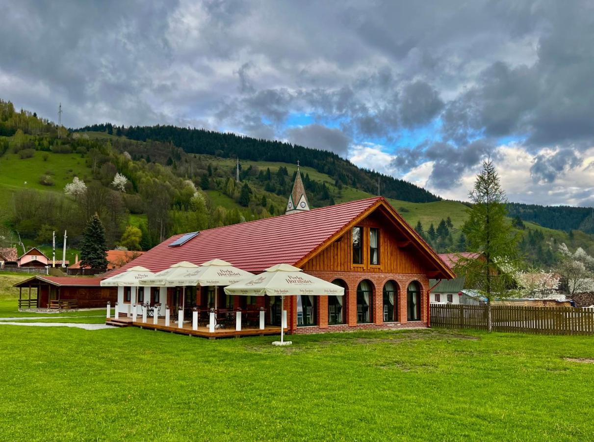 Biotour Camping & Restaurant Ghimeş-Făget Exteriér fotografie