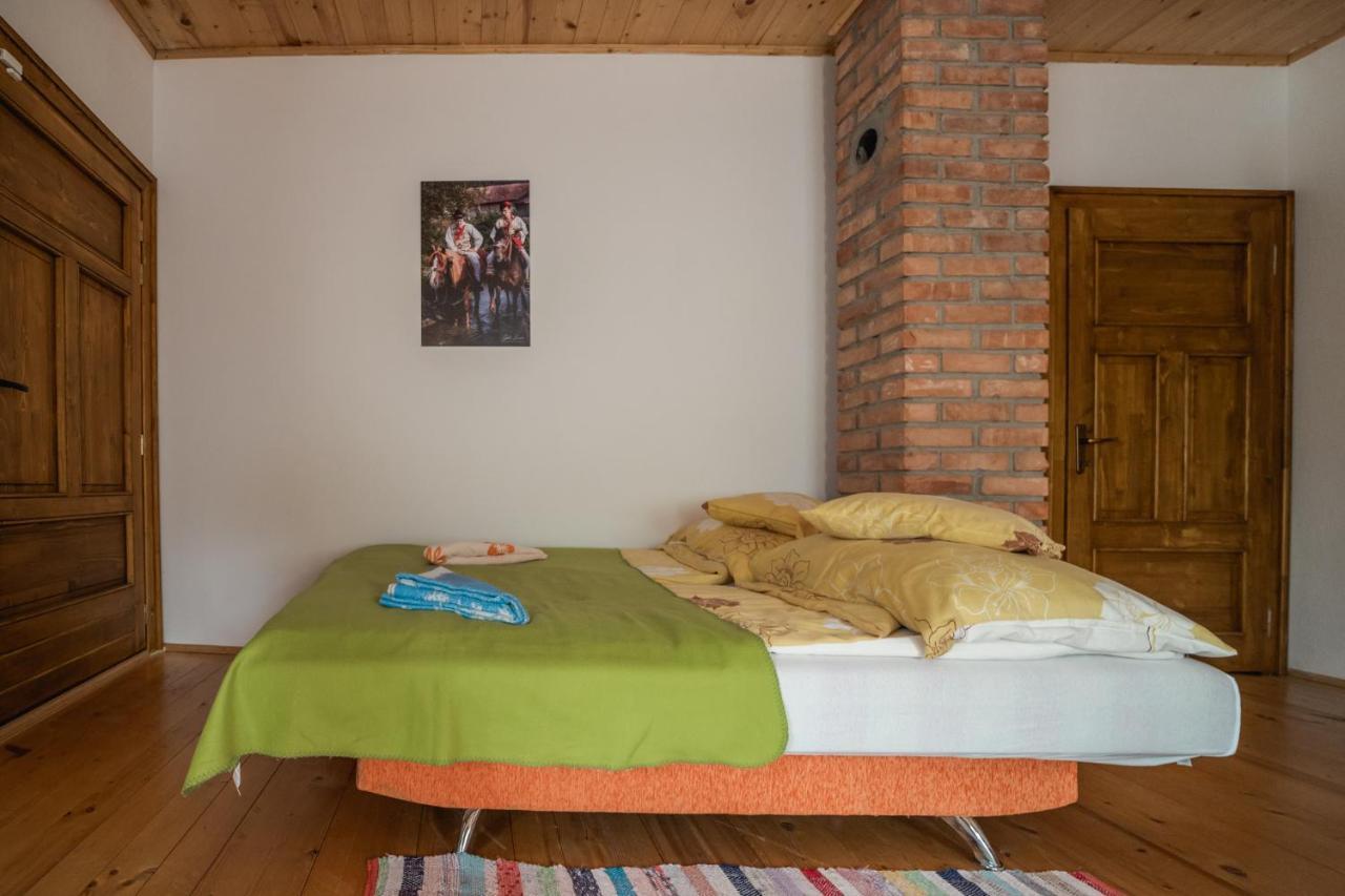 Biotour Camping & Restaurant Ghimeş-Făget Exteriér fotografie