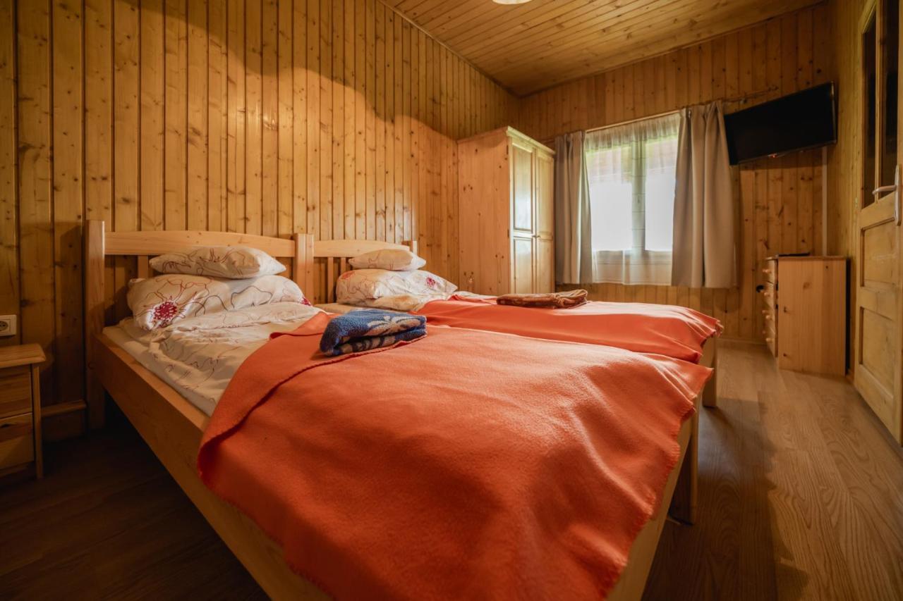 Biotour Camping & Restaurant Ghimeş-Făget Exteriér fotografie